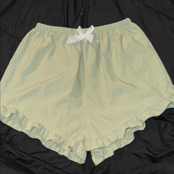 Green Ruffled Button-Up Top - Picture 3 of 3